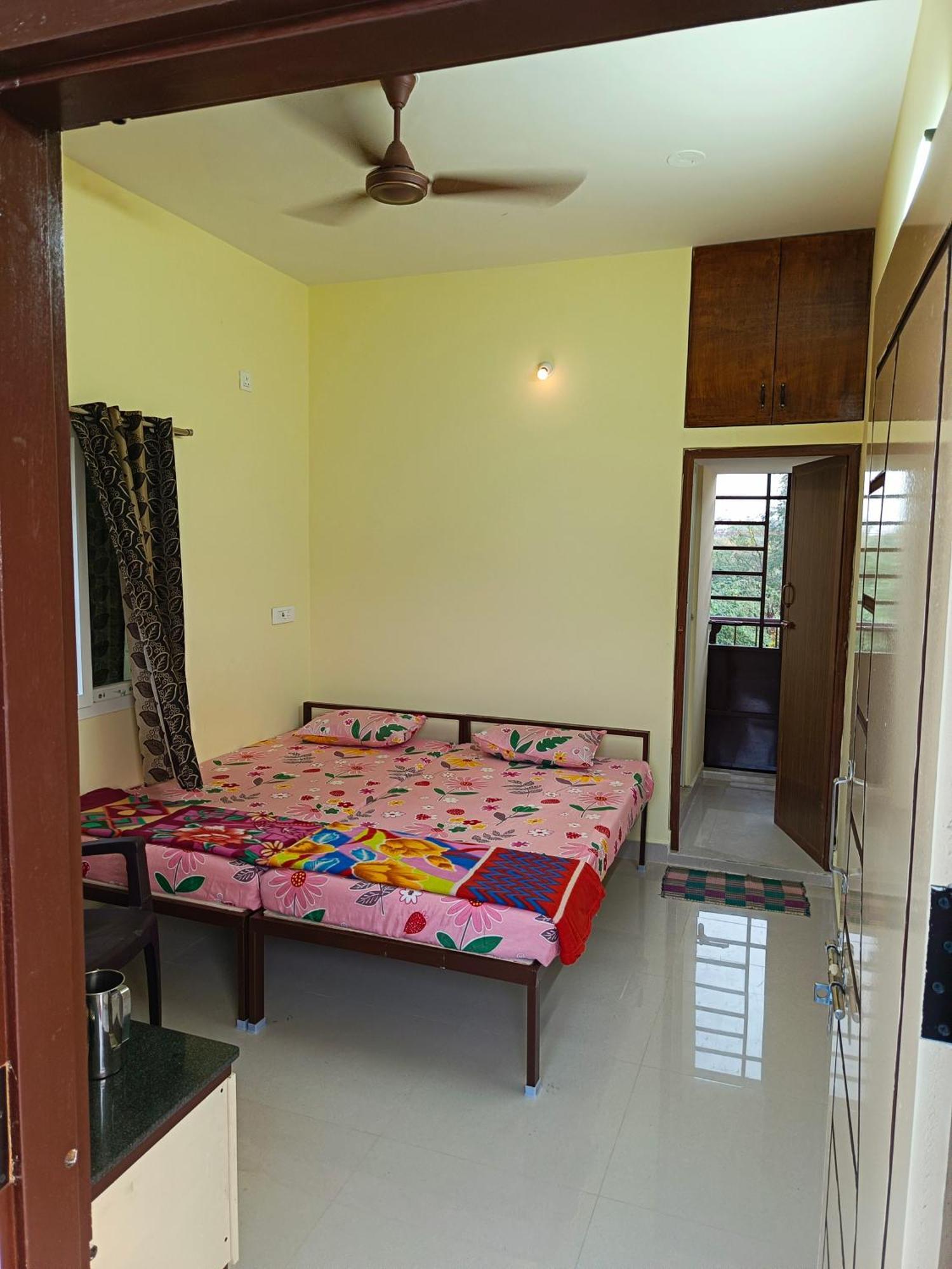 Abaranji Guest House Tiruvannámalaj Kültér fotó